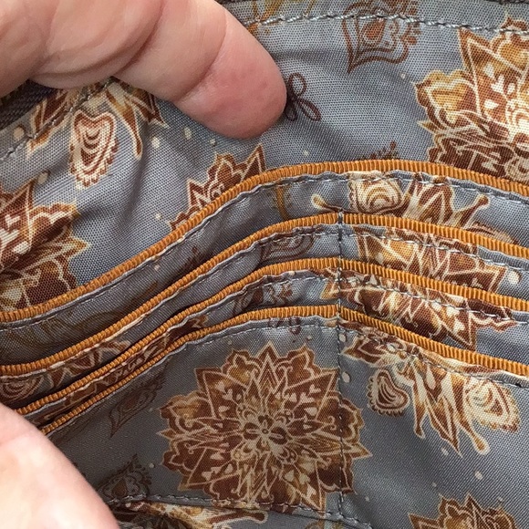 Hobo Sable leather full fringe wristlet - Picture 11 of 13